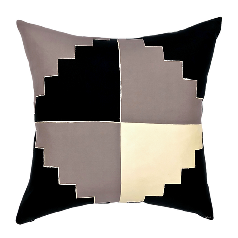 Montezuma Vera 20" Pillow